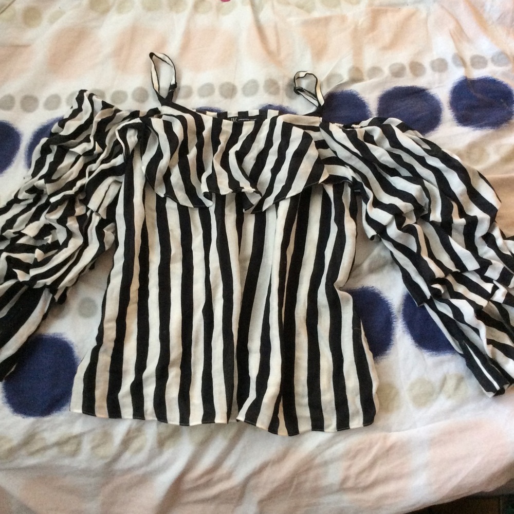 Black and White Boho Top - Picture 13 of 14
